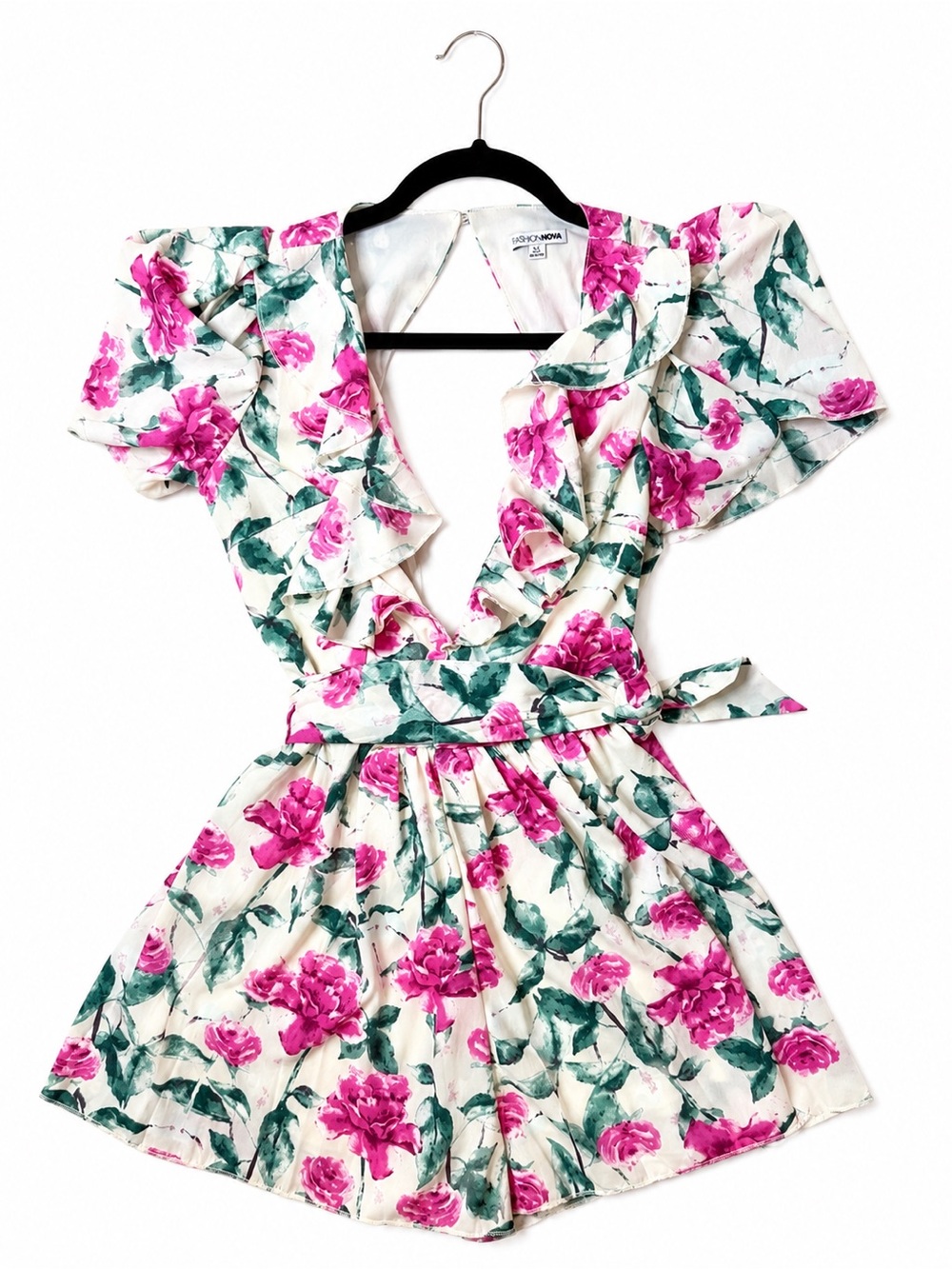 NWOT Fashion Nova Reigning Roses Ruffle Floral Romper XS Cream Pink